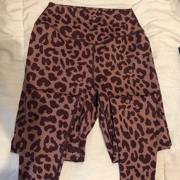 Balance Athletica King Cheetah Dusk Leggings - Picture 3 of 3